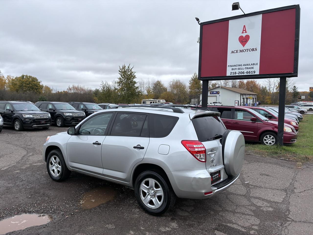Toyota RAV4 Base I4 4WD 2012