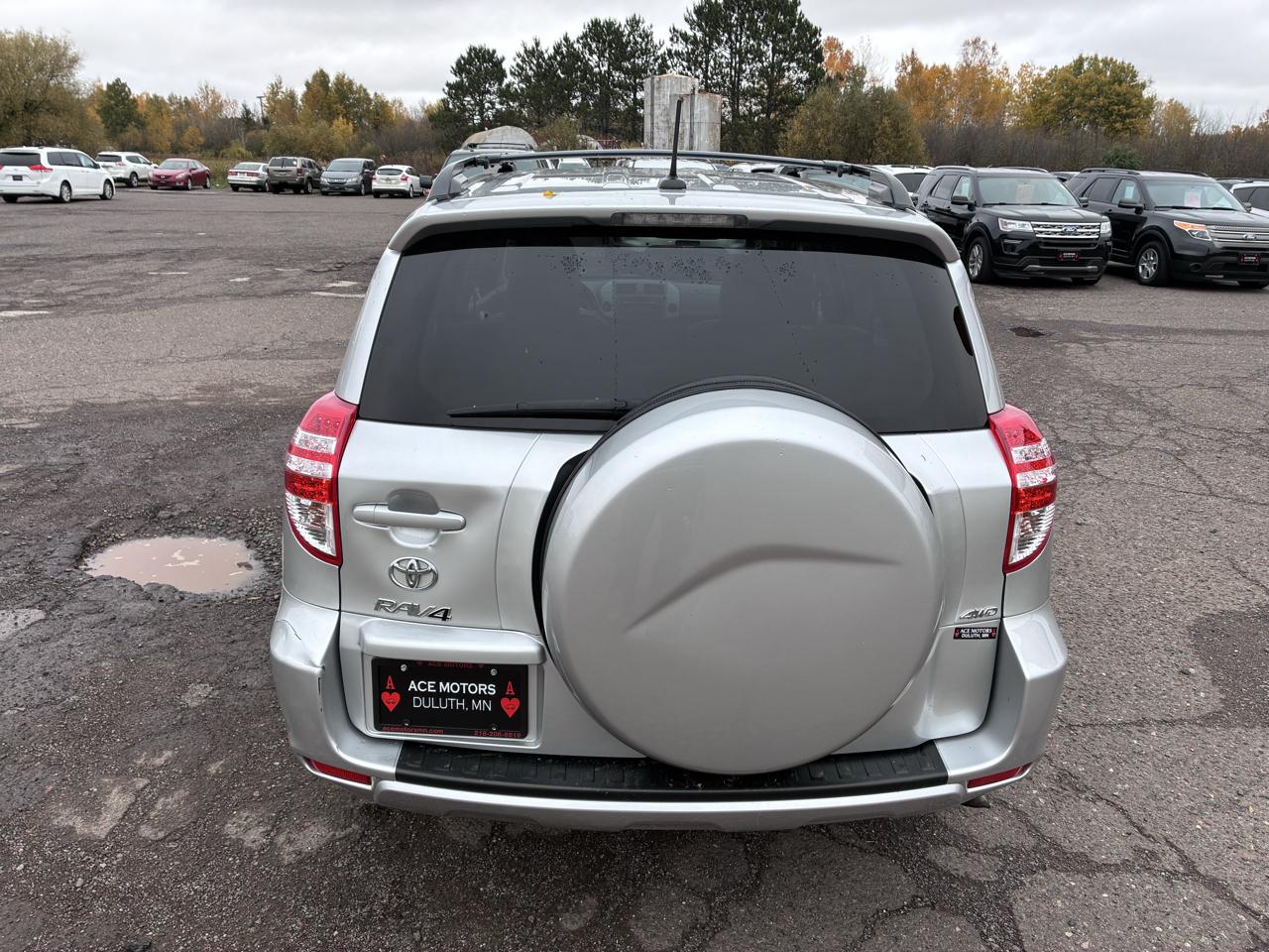 Toyota RAV4 Base I4 4WD 2012