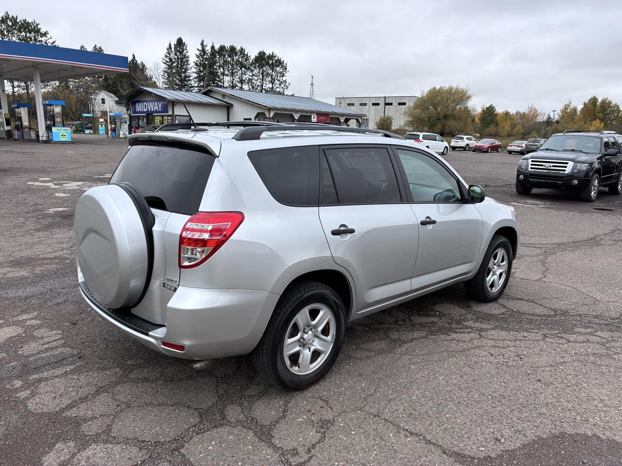 Toyota RAV4 Base I4 4WD 2012