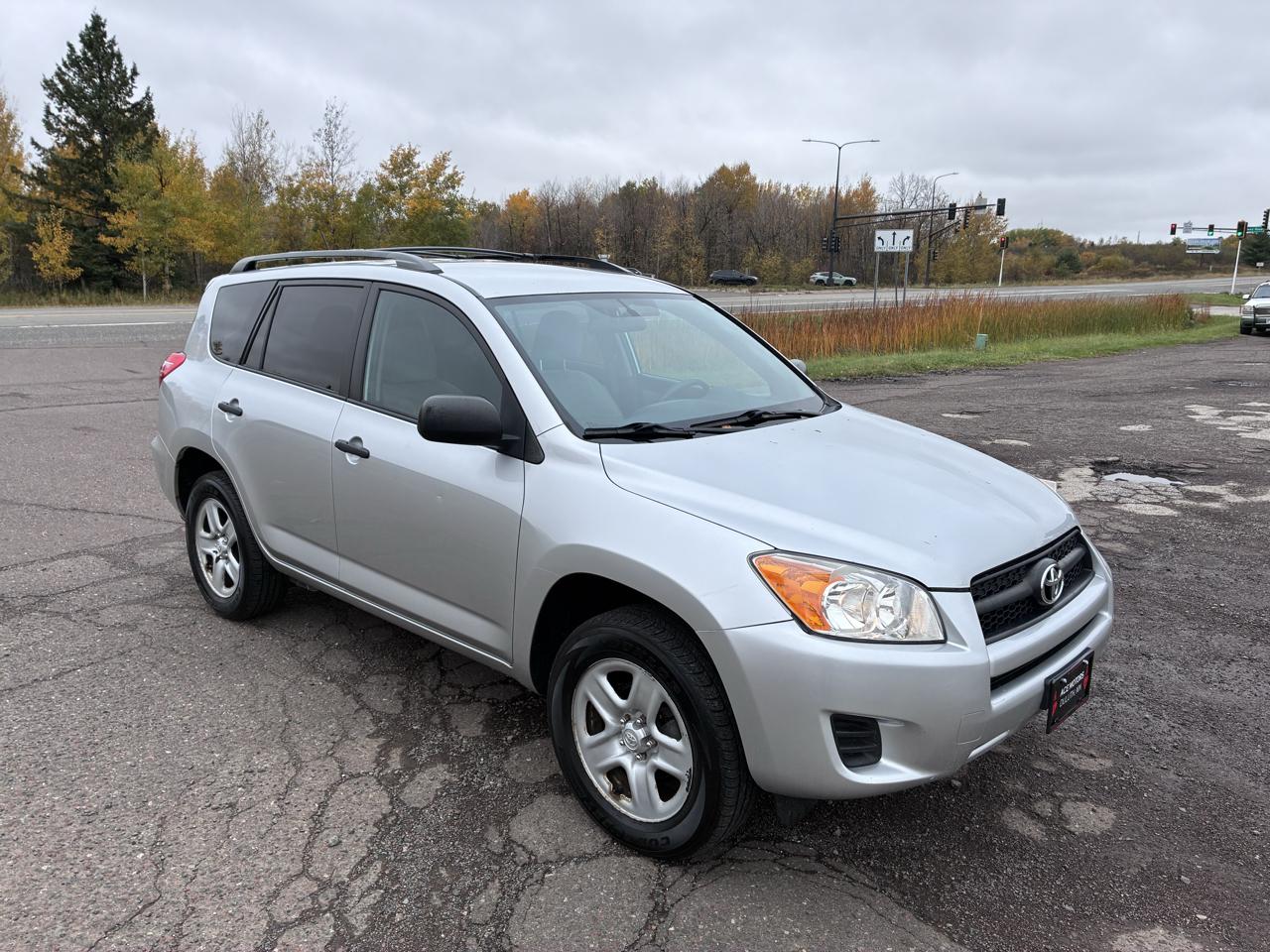 Toyota RAV4 Base I4 4WD 2012