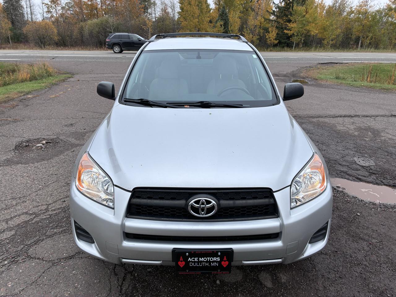 Toyota RAV4 Base I4 4WD 2012