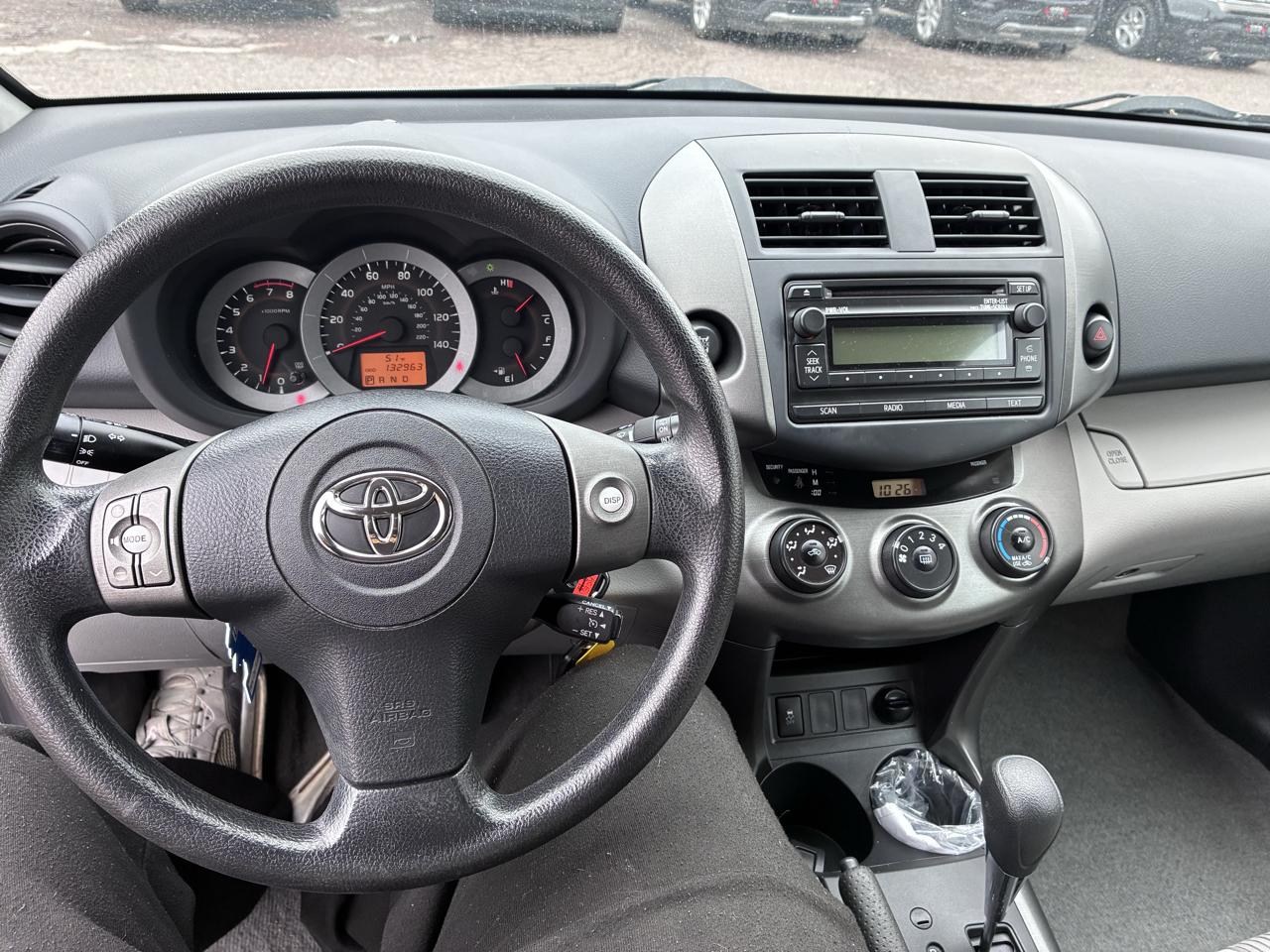 Toyota RAV4 Base I4 4WD 2012