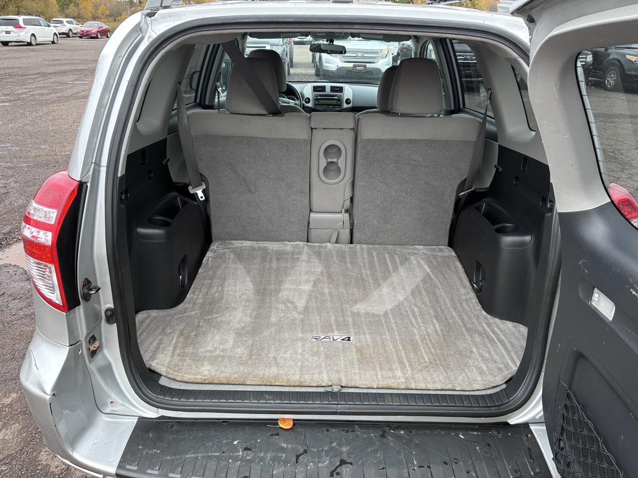 Toyota RAV4 Base I4 4WD 2012