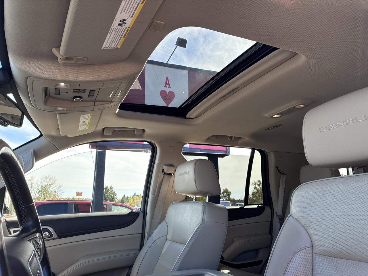GMC Yukon Denali 4WD 2018