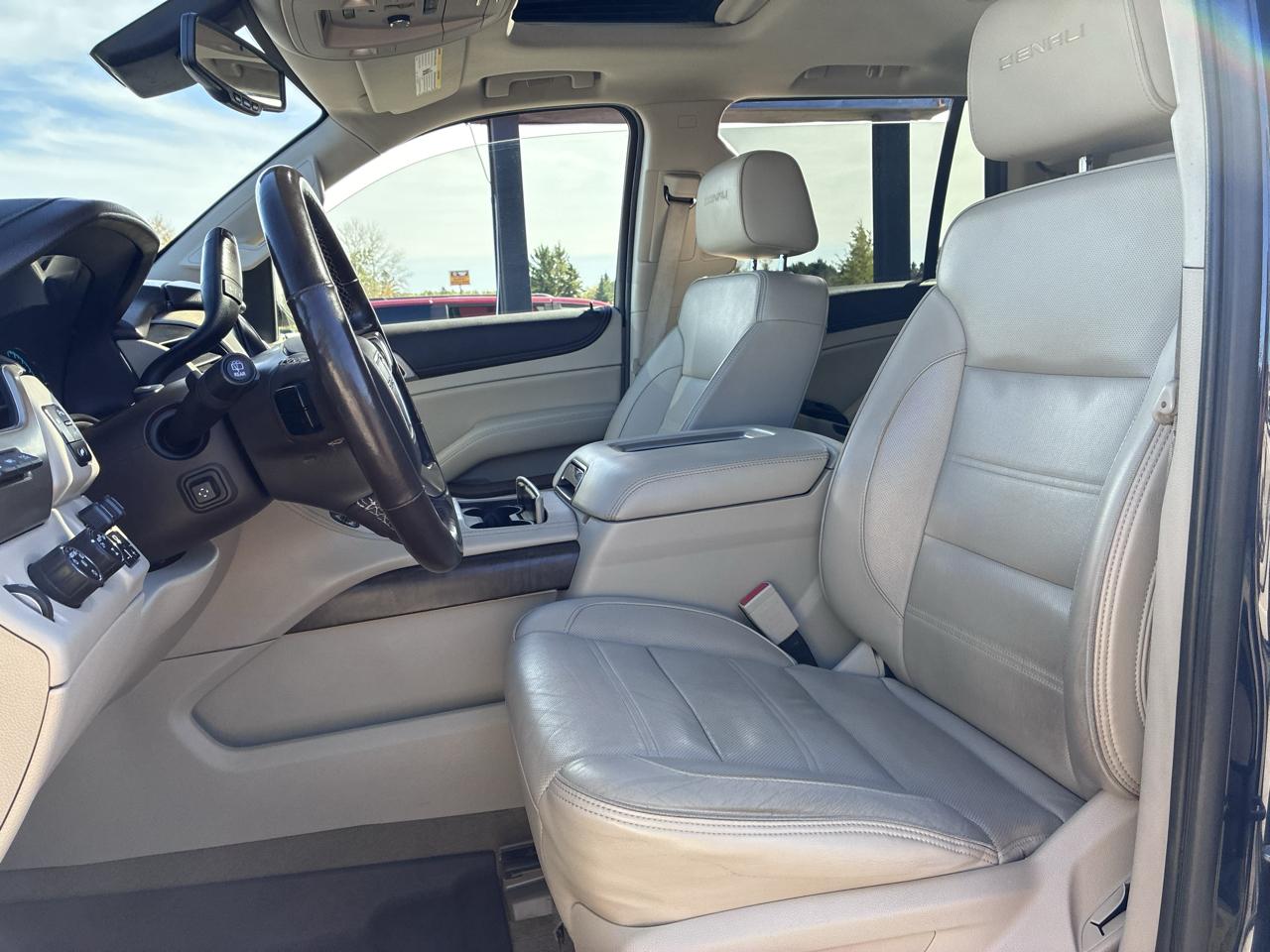 GMC Yukon Denali 4WD 2018