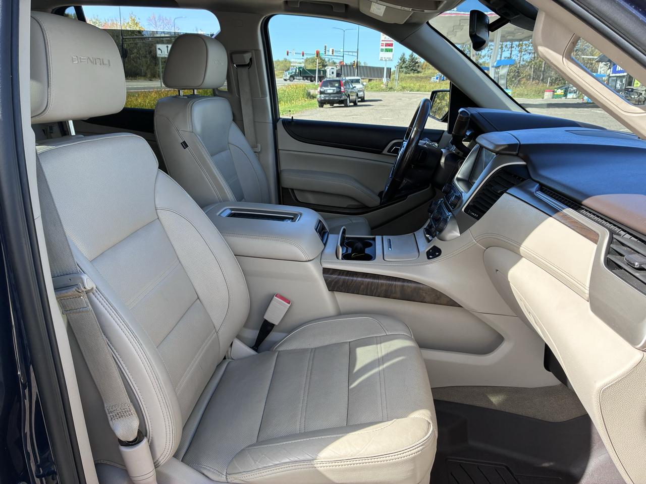 GMC Yukon Denali 4WD 2018