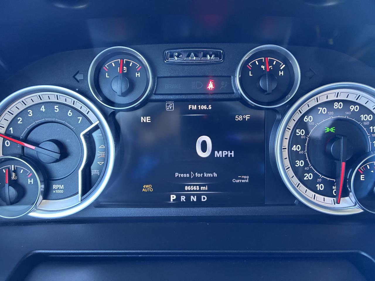 RAM 1500 Sport Crew Cab SWB 4WD 2014