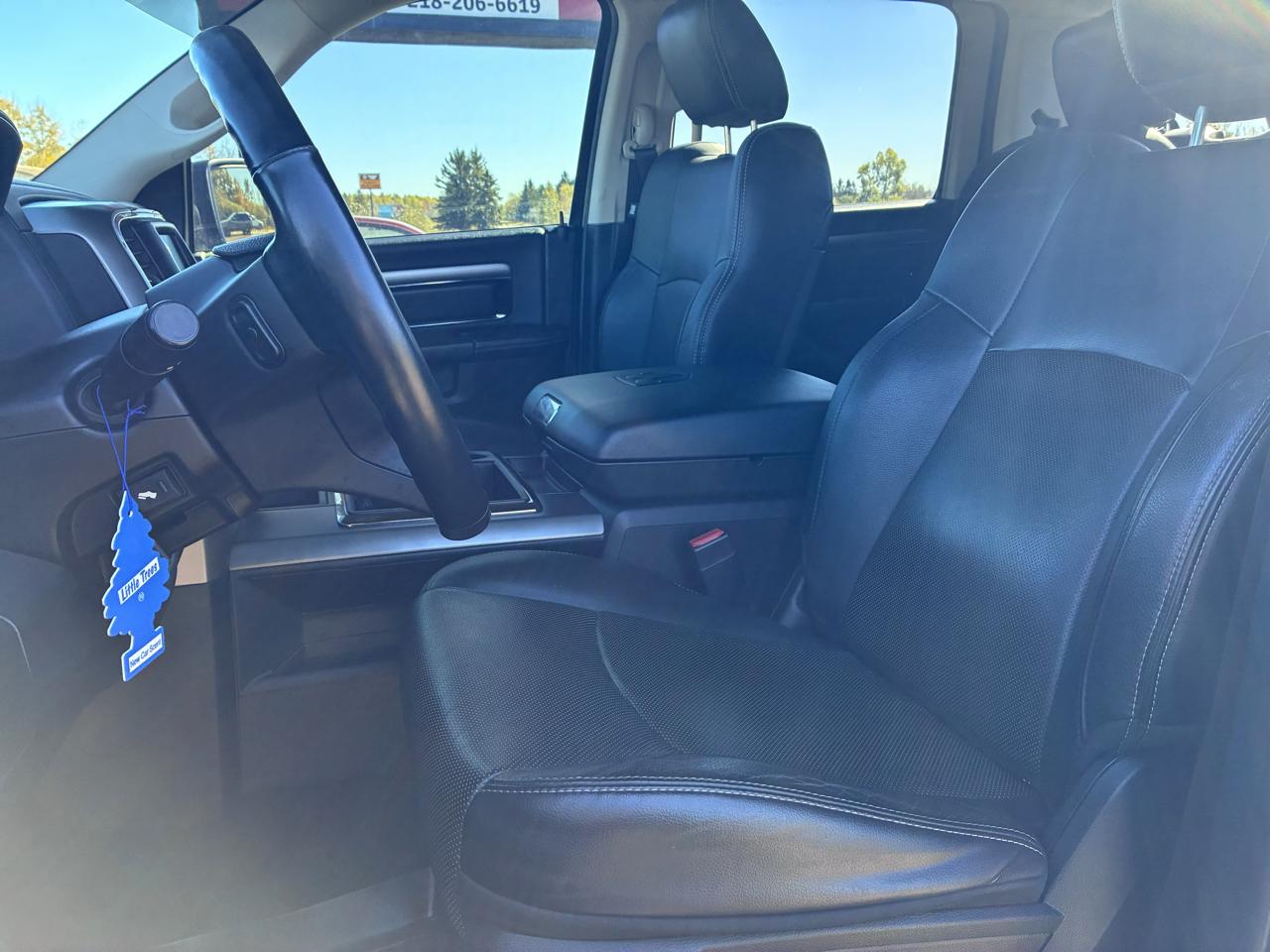RAM 1500 Sport Crew Cab SWB 4WD 2014