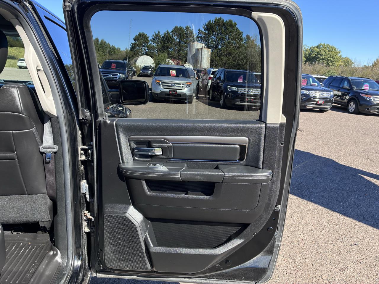 RAM 1500 Sport Crew Cab SWB 4WD 2014