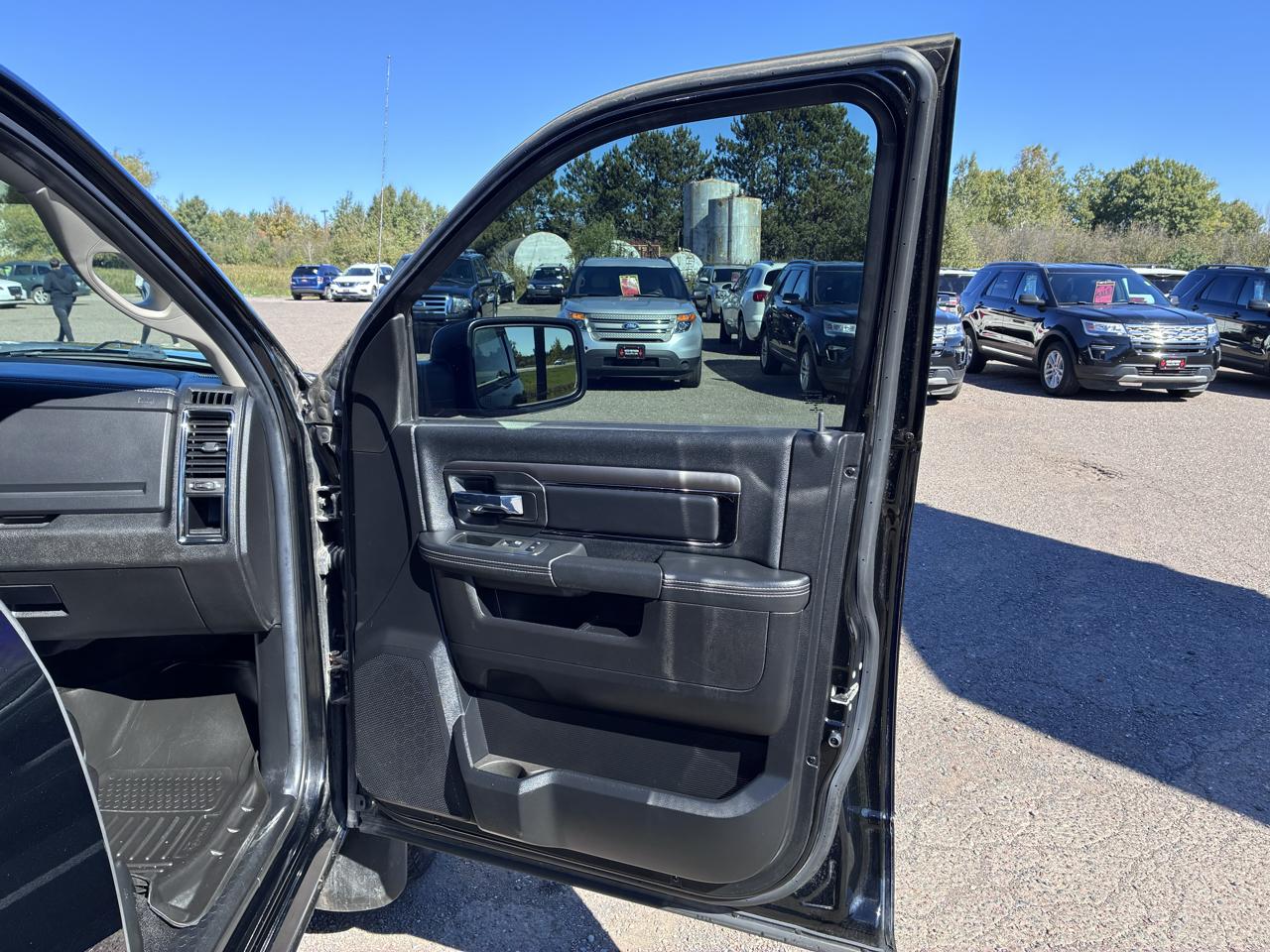 RAM 1500 Sport Crew Cab SWB 4WD 2014