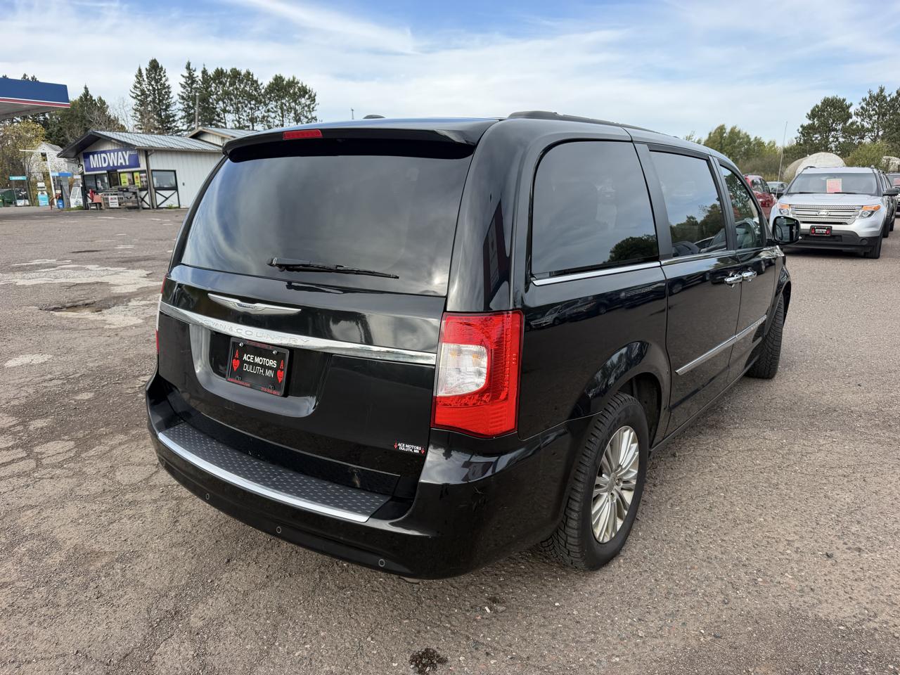 Chrysler Town & Country Touring-L 2015