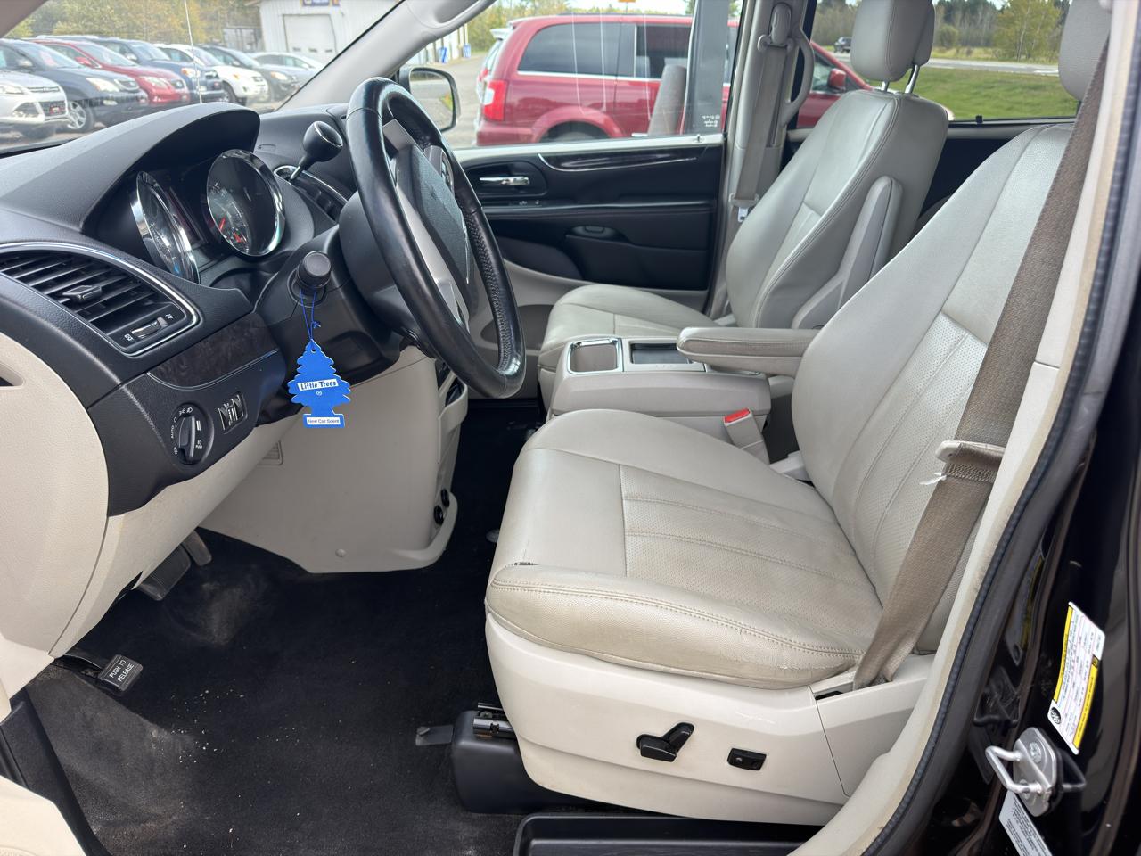 Chrysler Town & Country Touring-L 2015