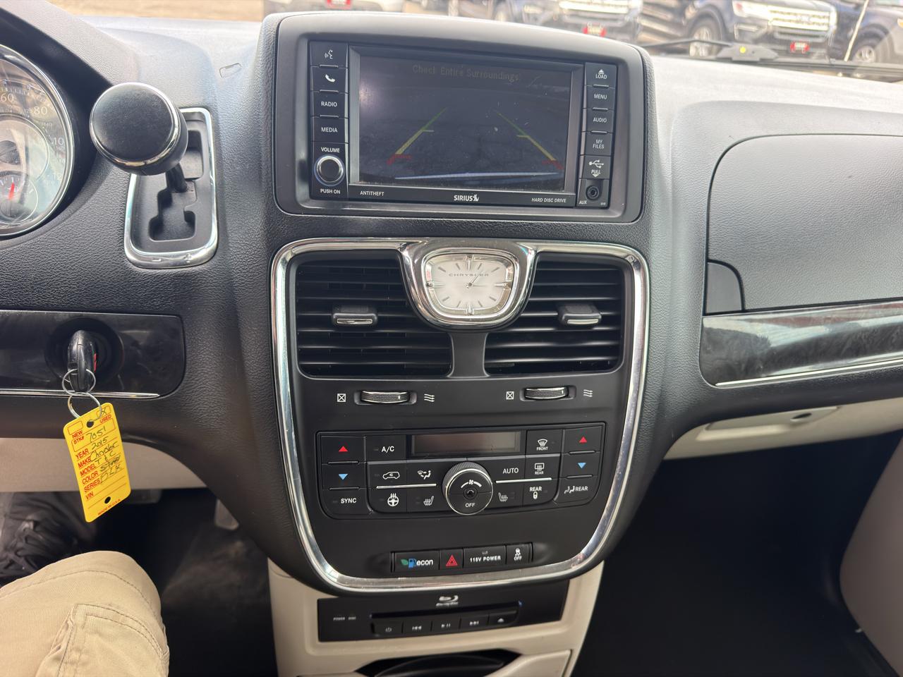 Chrysler Town & Country Touring-L 2015