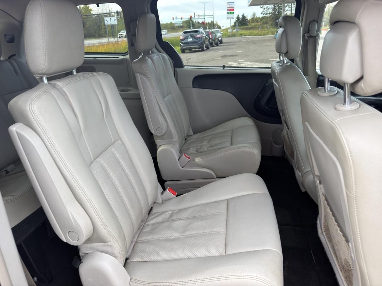 Chrysler Town & Country Touring-L 2015