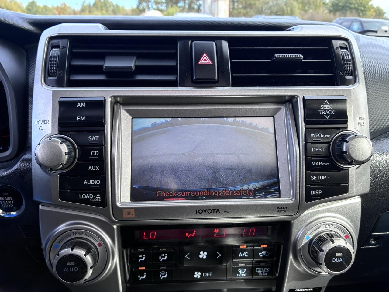 Toyota 4Runner Limited 4WD V6 2011