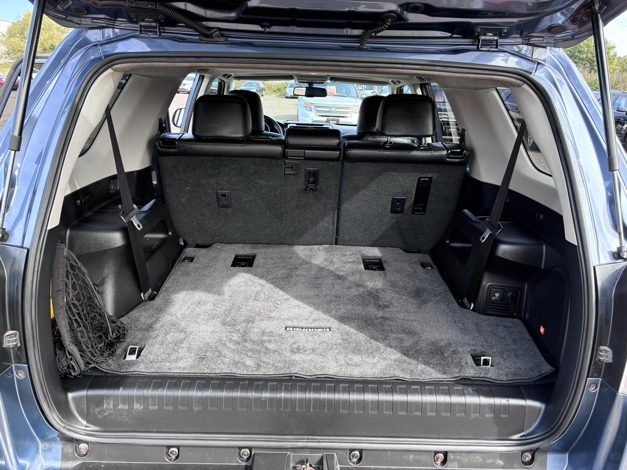 Toyota 4Runner Limited 4WD V6 2011
