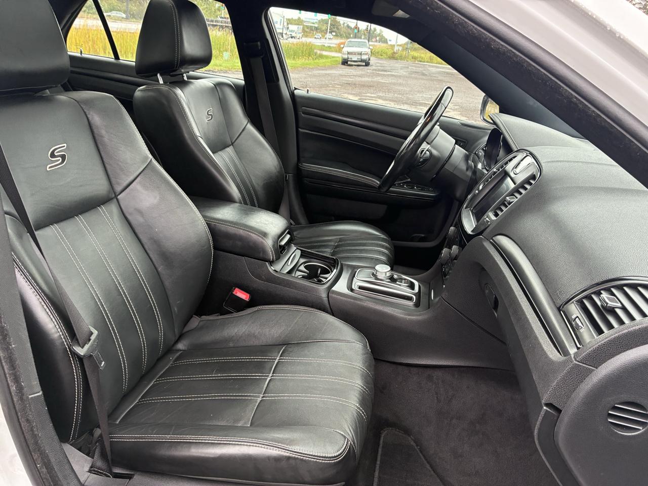 Chrysler 300 S V6 AWD 2015