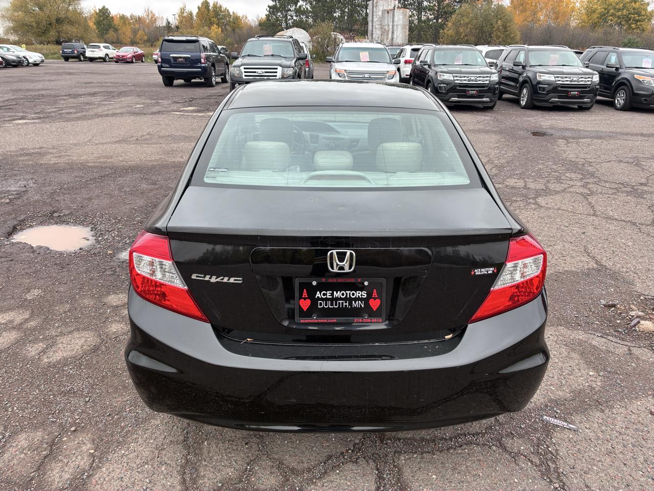 Honda Civic LX Sedan 5-Speed AT 2012