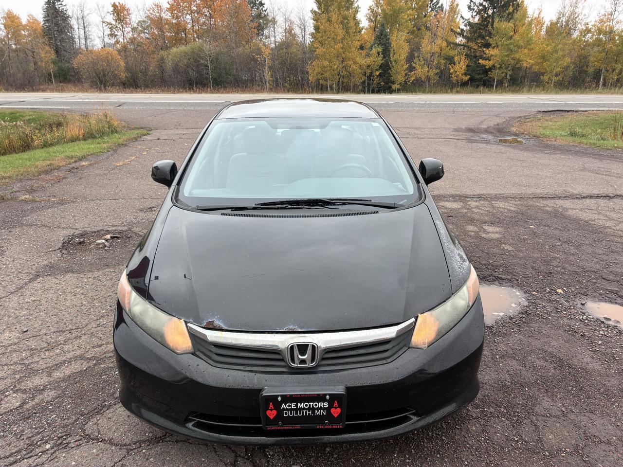 Honda Civic LX Sedan 5-Speed AT 2012