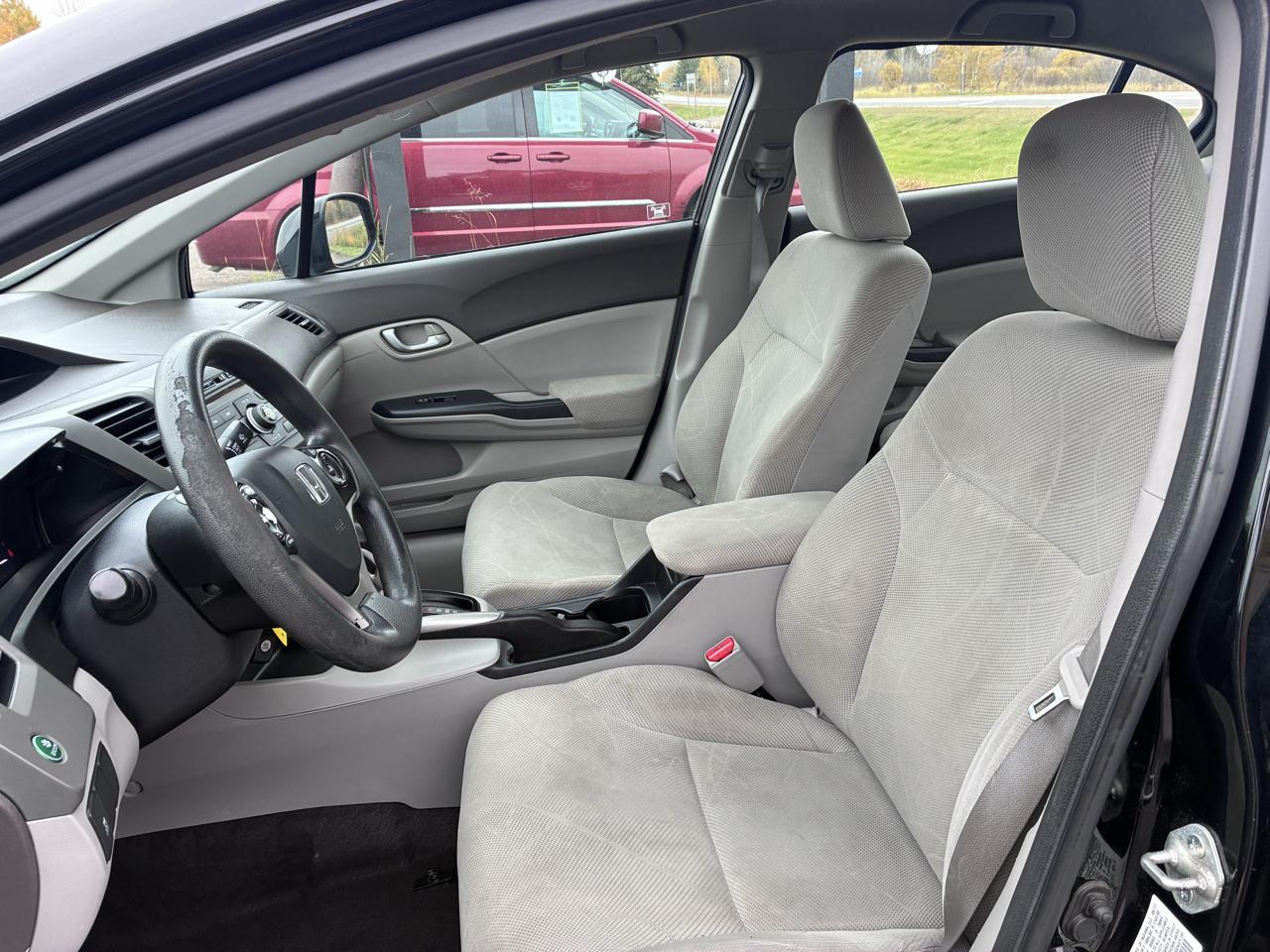 Honda Civic LX Sedan 5-Speed AT 2012