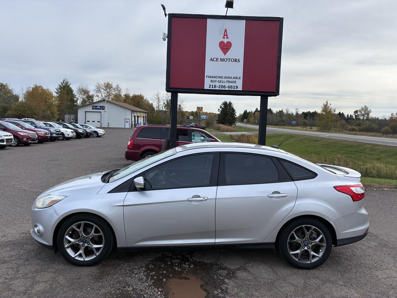 Ford Focus SE Sedan 2013