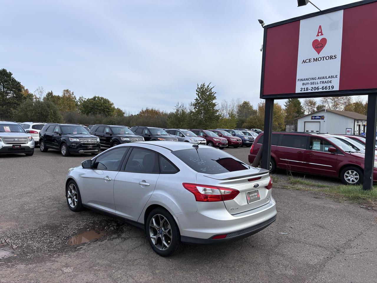 Ford Focus SE Sedan 2013