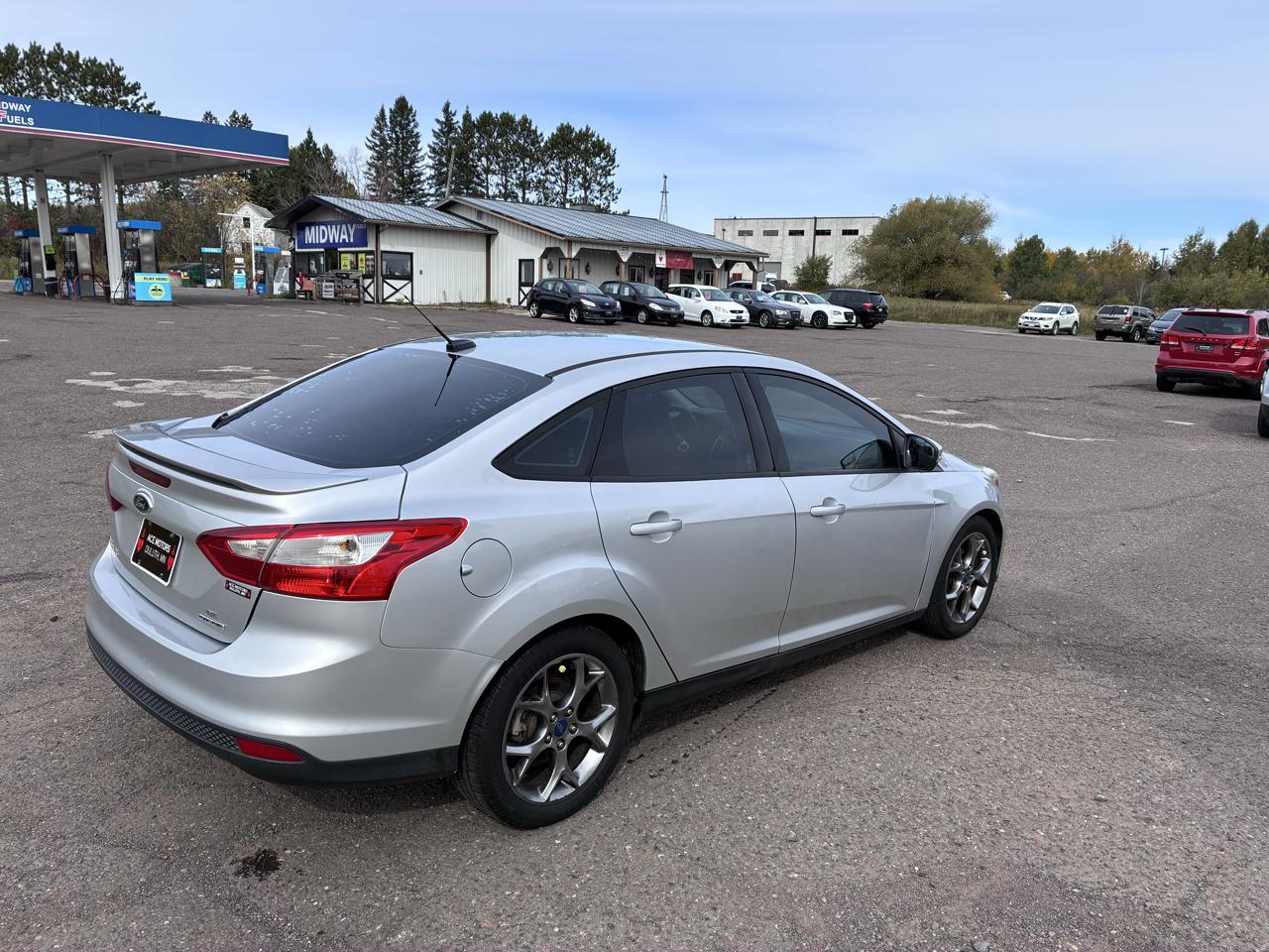 Ford Focus SE Sedan 2013