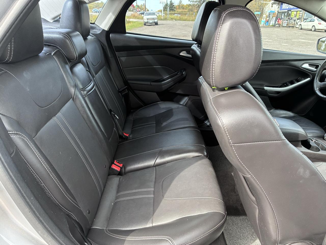 Ford Focus SE Sedan 2013