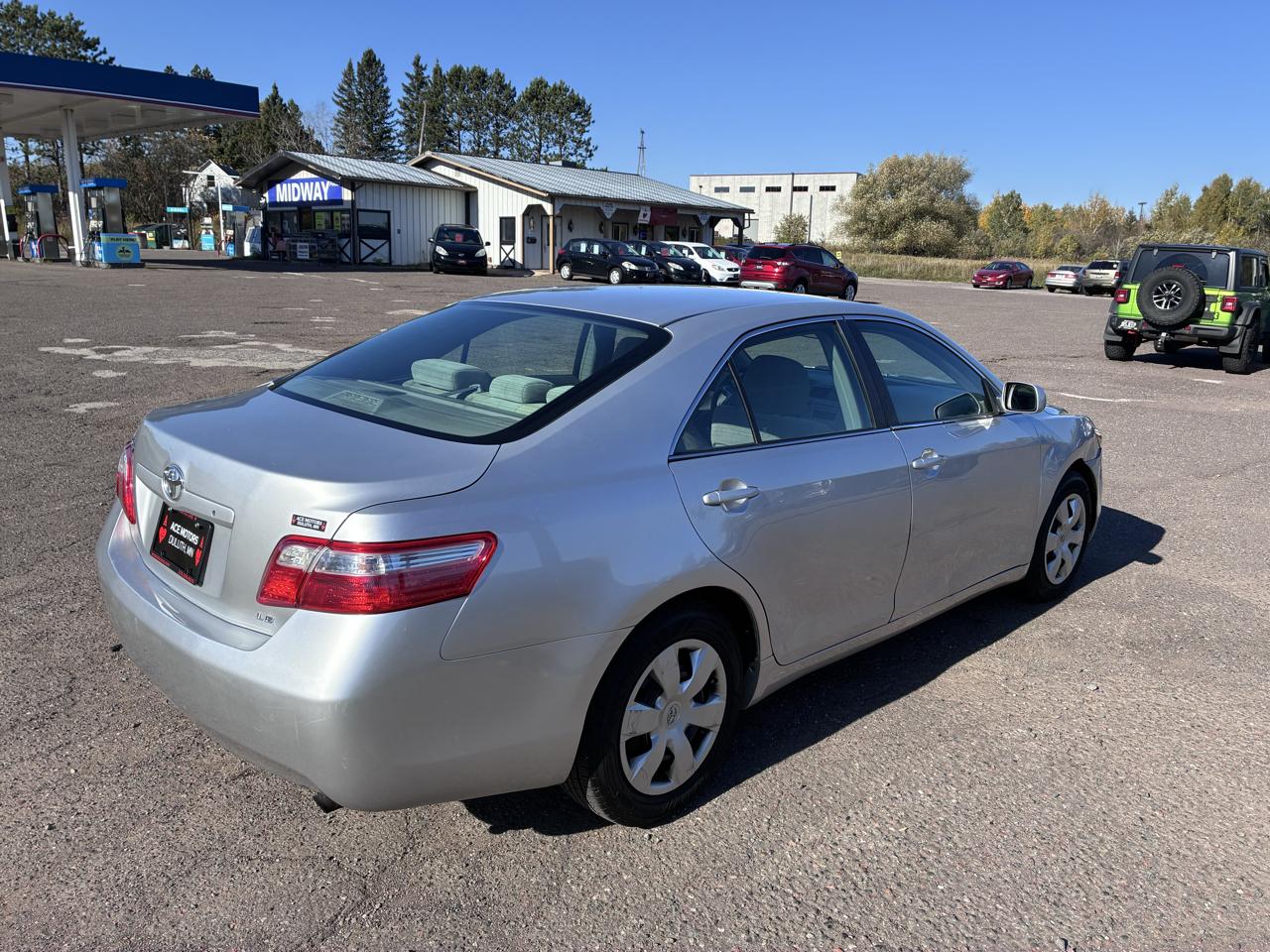 Toyota Camry SE 5-Spd AT 2009