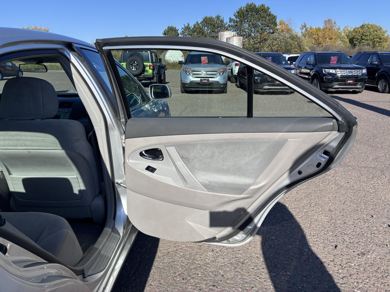 Toyota Camry SE 5-Spd AT 2009