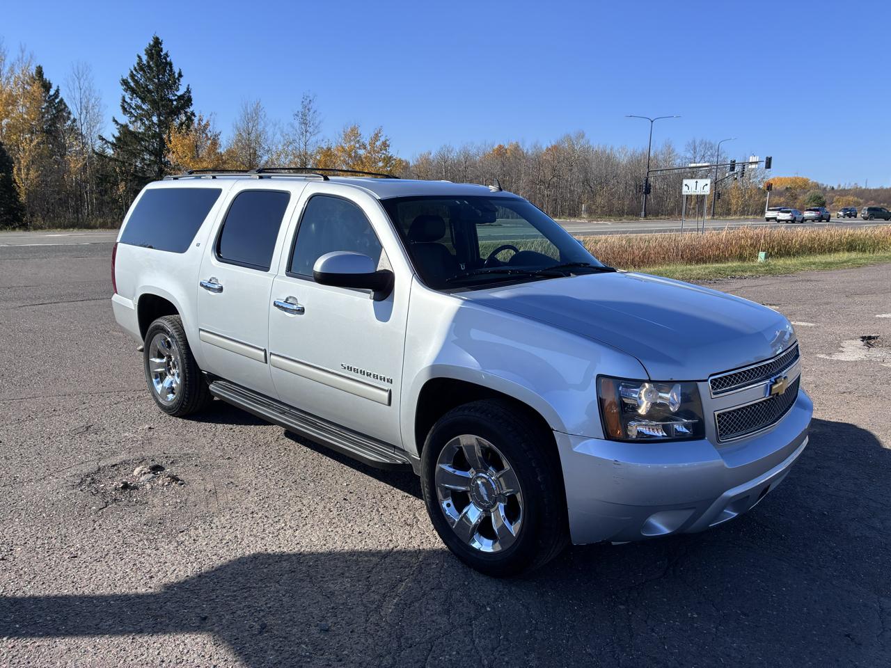 Chevrolet Suburban LT 1500 4WD 2014