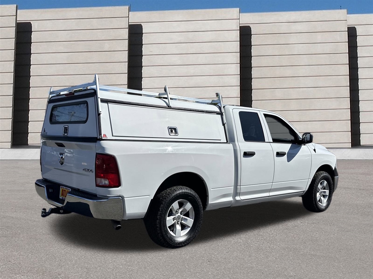 RAM 1500 Tradesman Quad Cab 4WD 2017 RAM 1500 Tradesman Quad Cab 4WD 2017