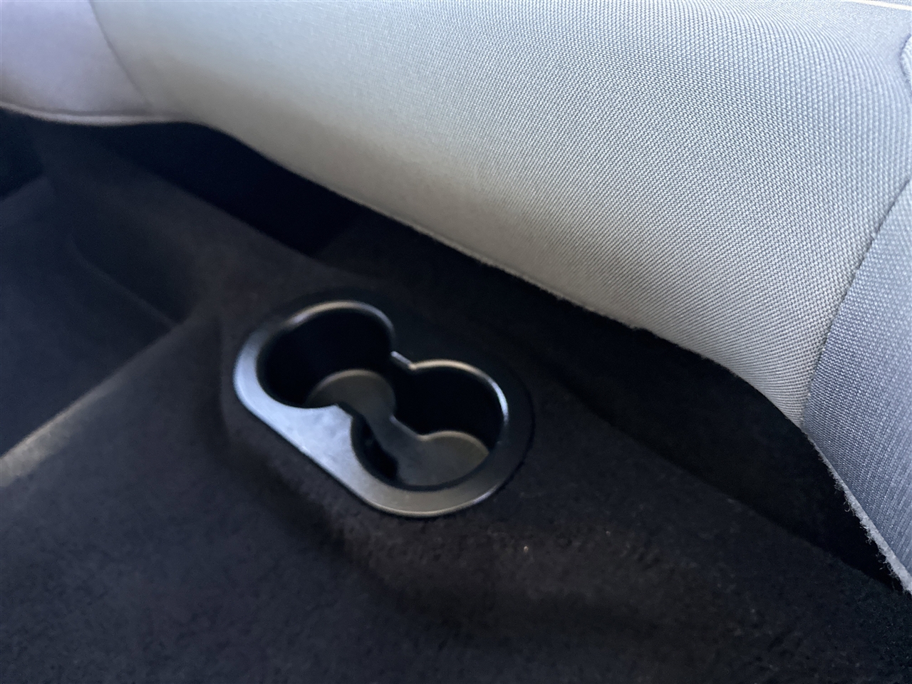 RAM 1500 Tradesman Quad Cab 4WD 2017 RAM 1500 Tradesman Quad Cab 4WD 2017