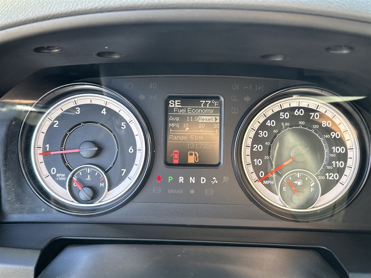 RAM 1500 Tradesman Quad Cab 4WD 2017 RAM 1500 Tradesman Quad Cab 4WD 2017