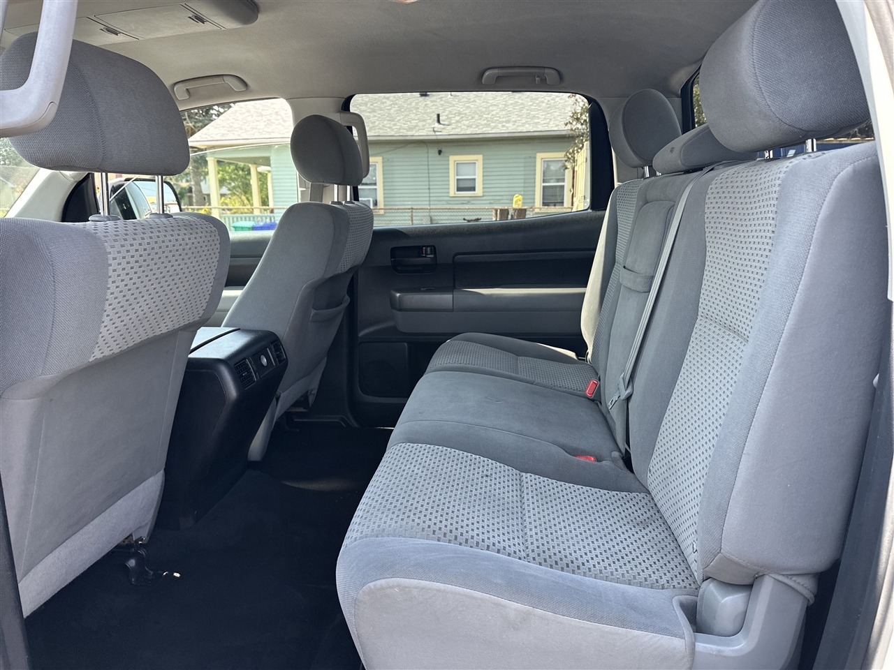 Toyota Tundra Tundra-Grade CrewMax 5.7L 2WD 2012 Toyota Tundra Tundra-Grade CrewMax 5.7L 2WD 2012