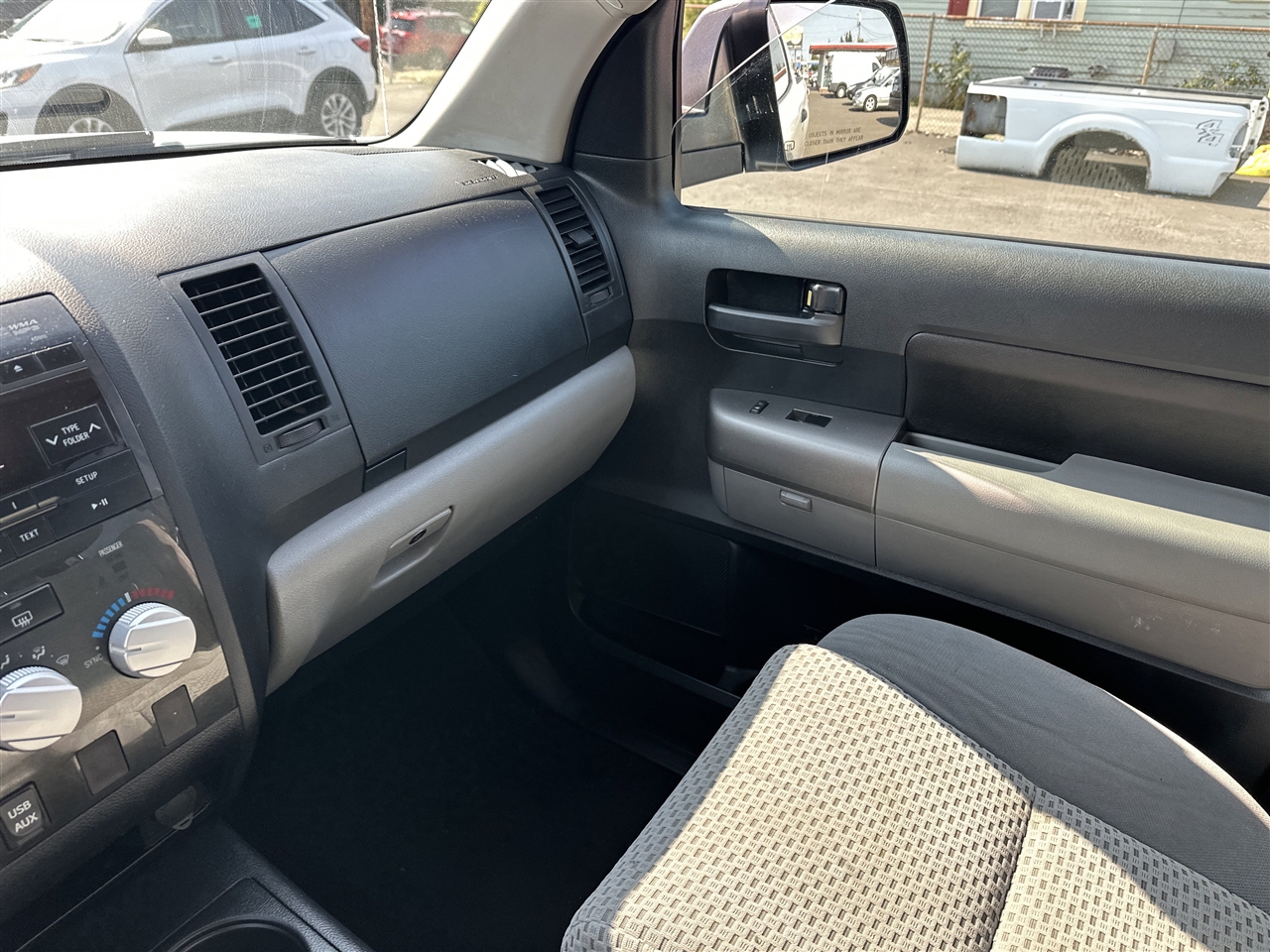 Toyota Tundra Tundra-Grade CrewMax 5.7L 2WD 2012 Toyota Tundra Tundra-Grade CrewMax 5.7L 2WD 2012