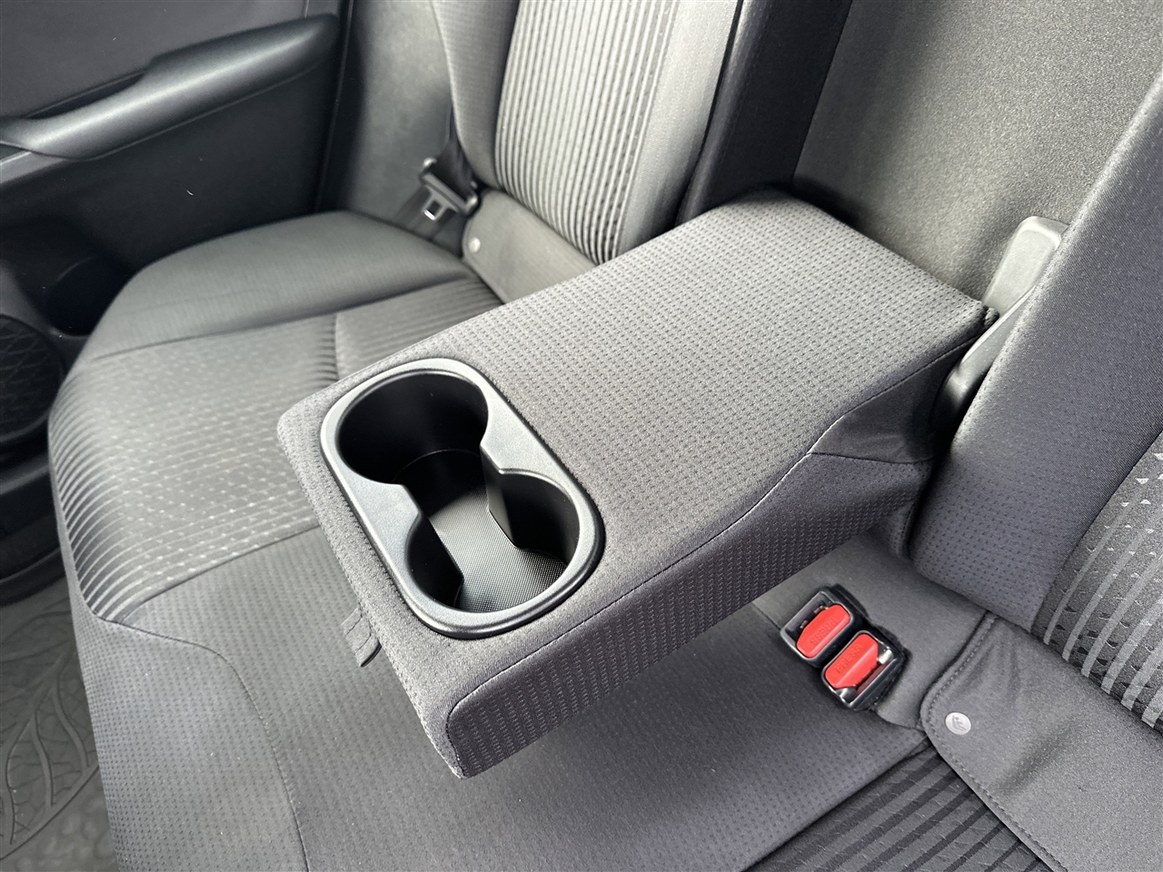 Toyota Prius  2016 Toyota Prius  2016