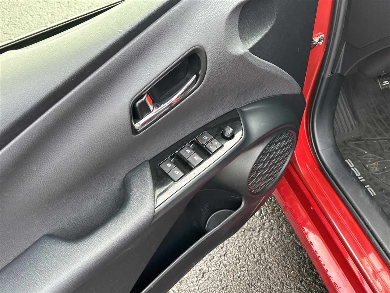 Toyota Prius  2016 Toyota Prius  2016