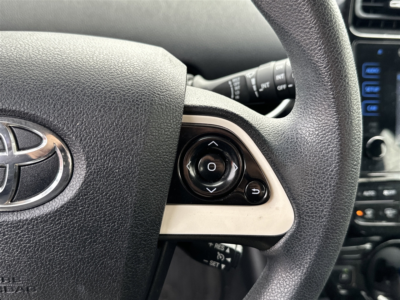 Toyota Prius  2016 Toyota Prius  2016