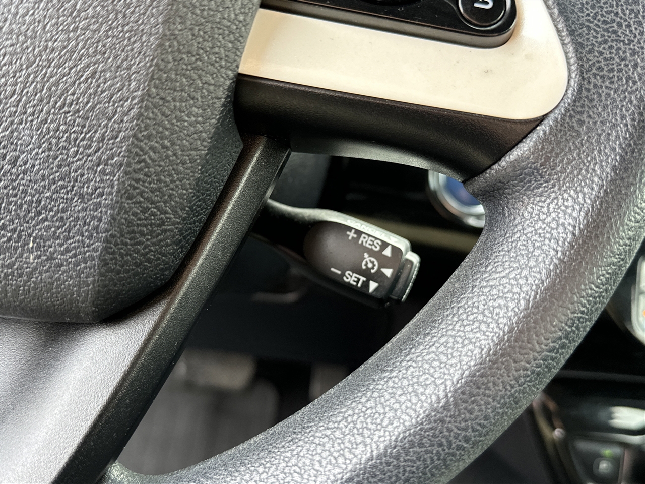 Toyota Prius  2016 Toyota Prius  2016