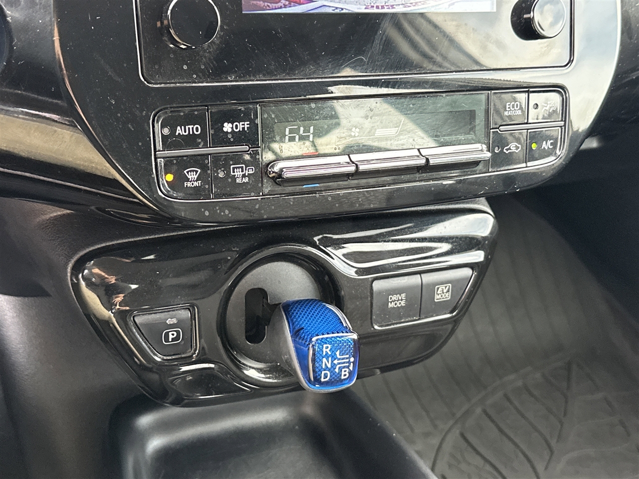 Toyota Prius  2016 Toyota Prius  2016