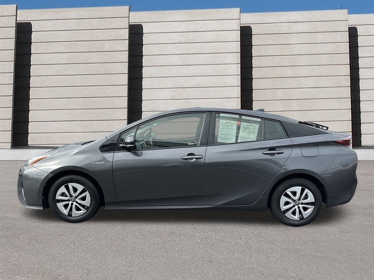 Toyota Prius  2016 Toyota Prius  2016