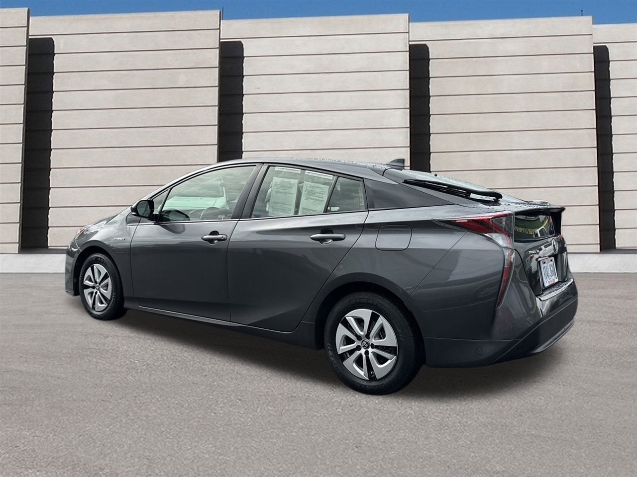 Toyota Prius  2016 Toyota Prius  2016