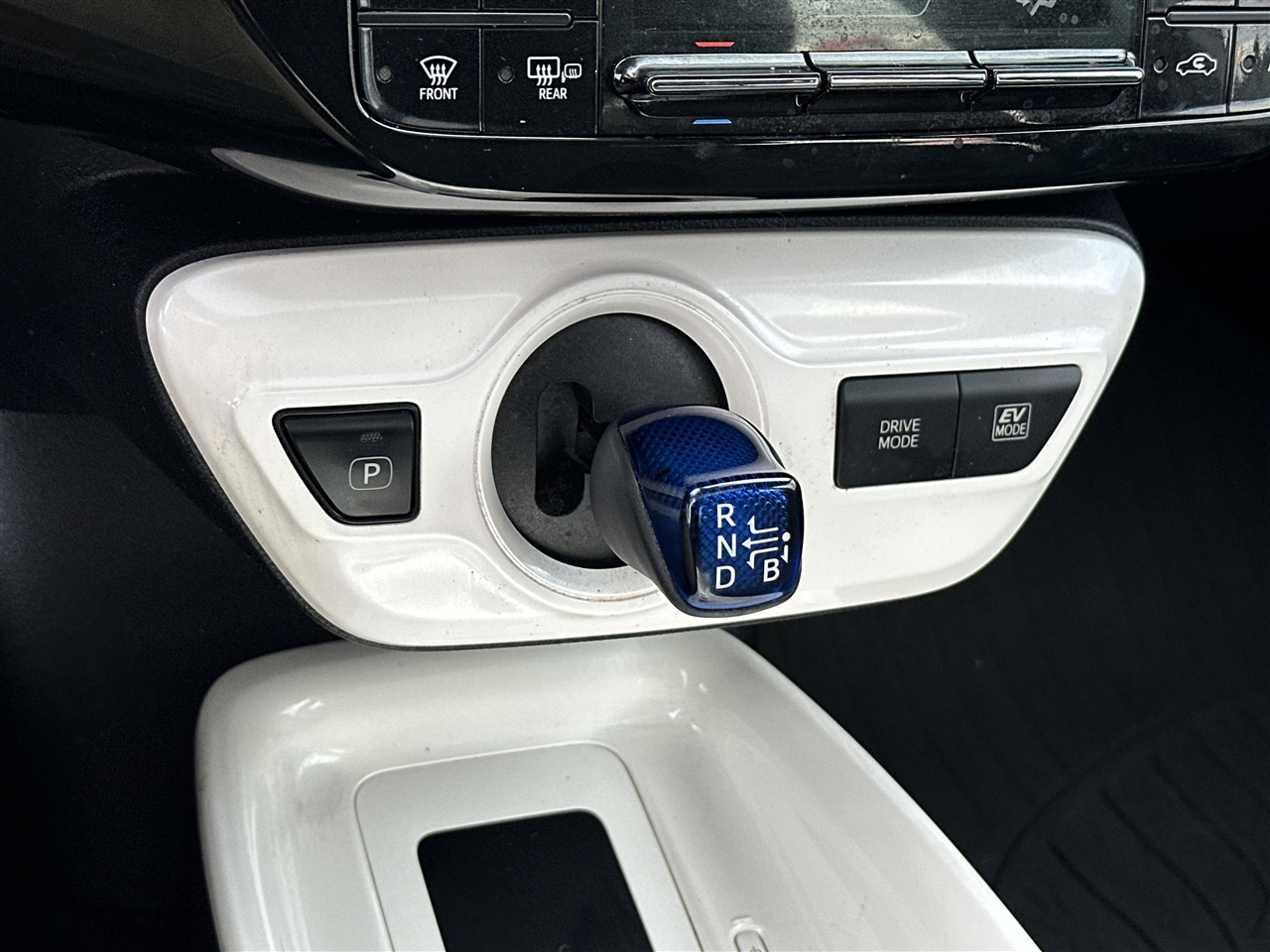 Toyota Prius  2016 Toyota Prius  2016