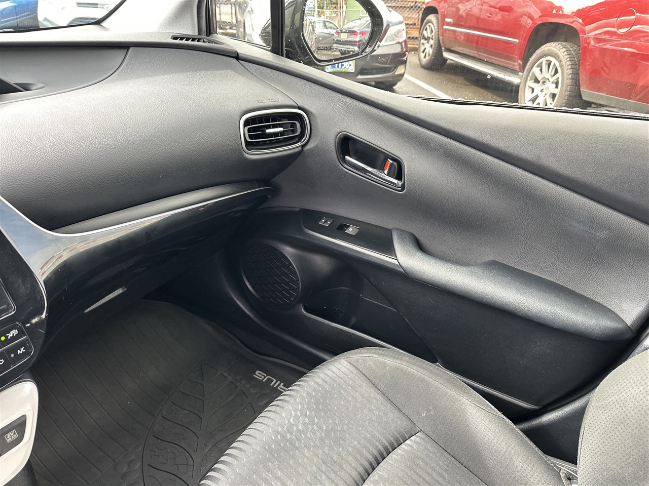 Toyota Prius  2016 Toyota Prius  2016