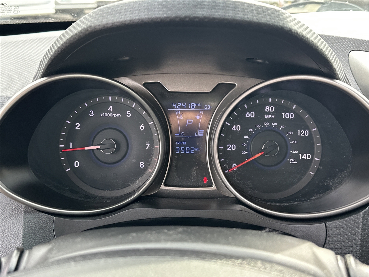 Hyundai Veloster Base 6MT 2017 Hyundai Veloster Base 6MT 2017