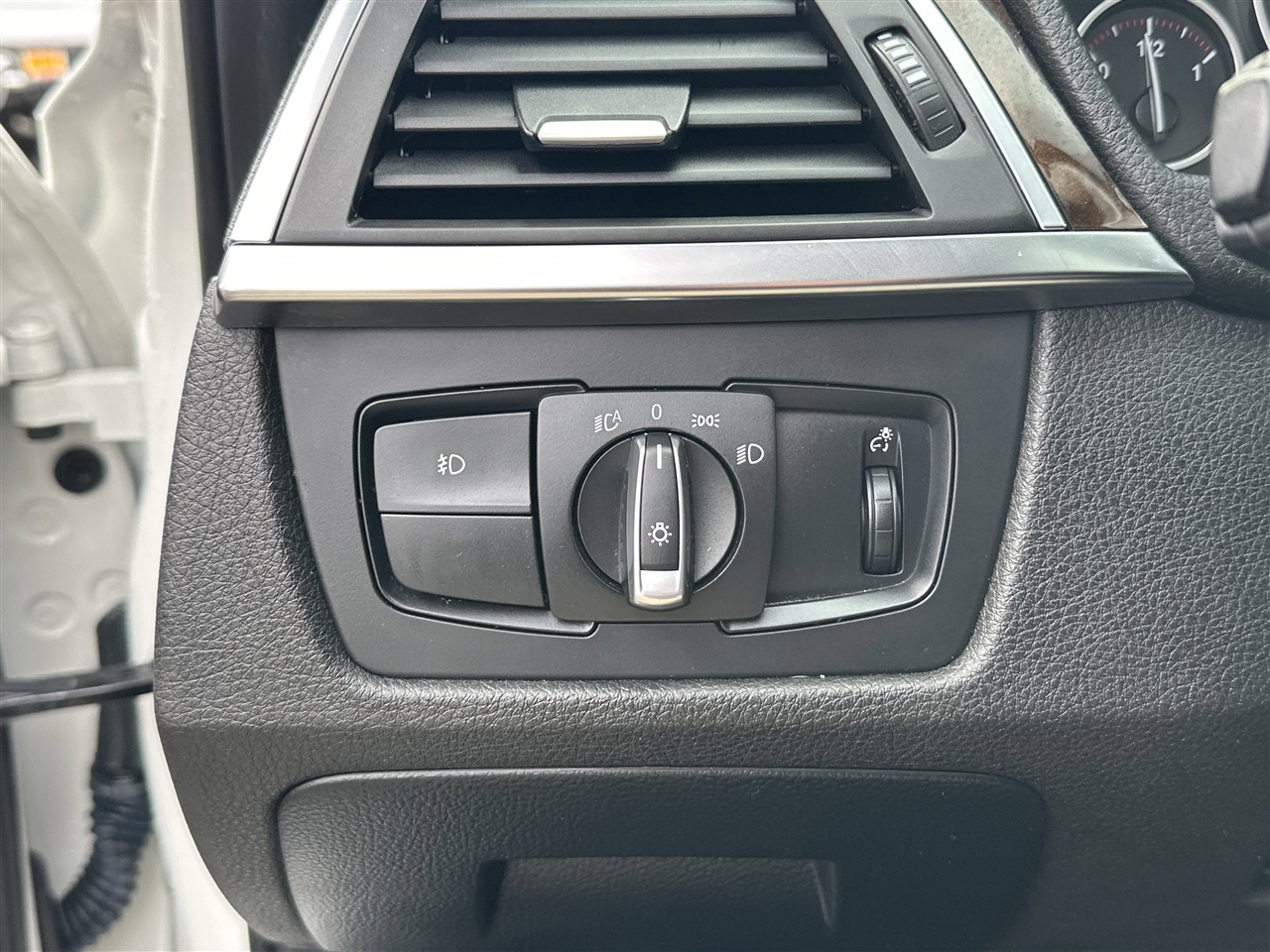 BMW 3-Series 328i xDrive Sedan 2016 BMW 3-Series 328i xDrive Sedan 2016