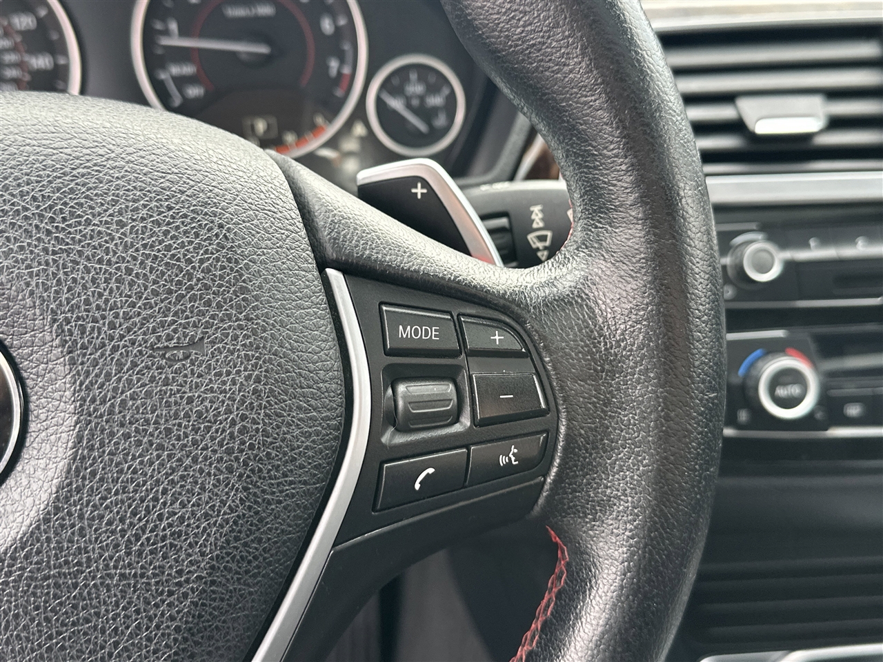 BMW 3-Series 328i xDrive Sedan 2016 BMW 3-Series 328i xDrive Sedan 2016