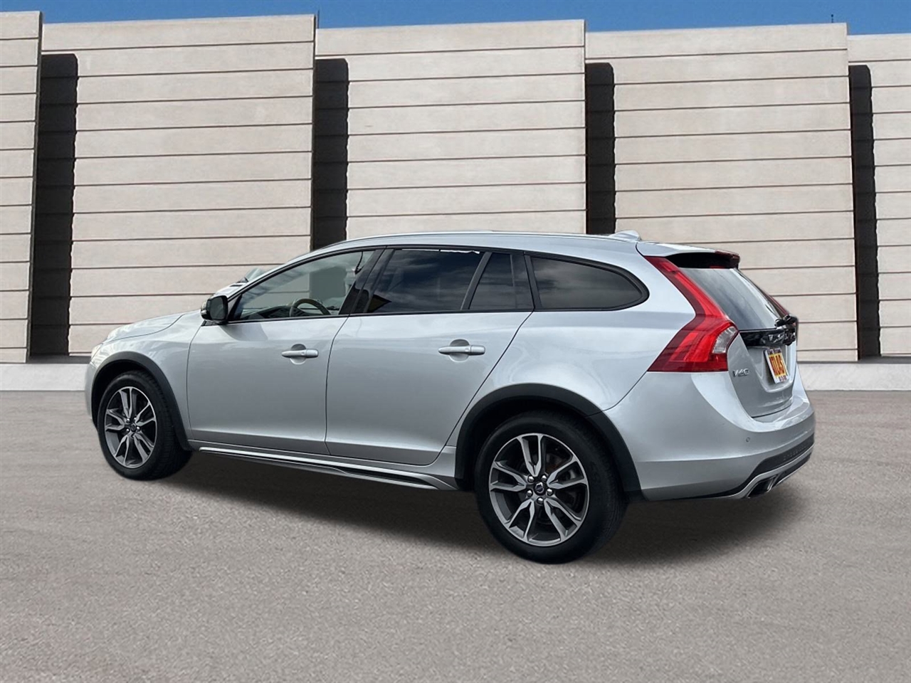 Volvo V60 Cross Country T5 2016 Volvo V60 Cross Country T5 2016