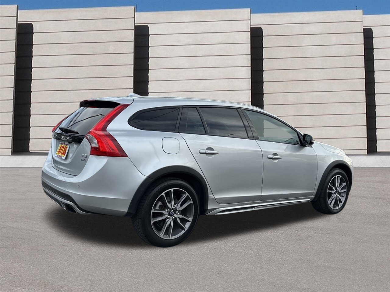 Volvo V60 Cross Country T5 2016 Volvo V60 Cross Country T5 2016